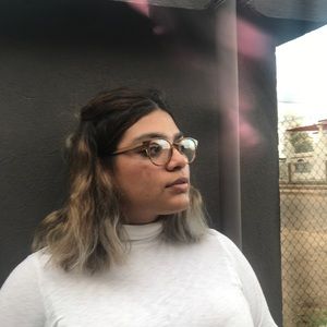 Meet your Posher, Anahi